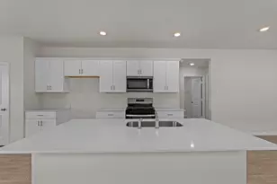 129 Raymondville Path, San Marcos, TX 78666 - Photo 11