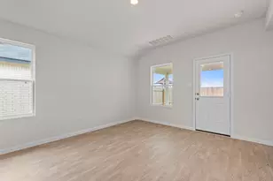 129 Raymondville Path, San Marcos, TX 78666 - Photo 7