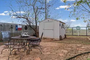 751 Blair Ave, Bastrop, TX 78602 - Photo 27