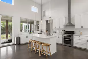 6601 North Lakewoods Dr, Georgetown, TX 78633 - Photo 9