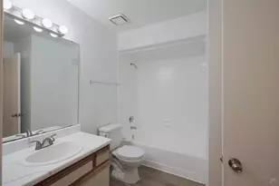 2430 Cromwell Cir, Austin, TX 78741 - Photo 19