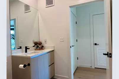 2209 S 1st Street #328, Austin, TX 78704 - Photo 23