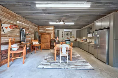 622 W 7th Street, Taylor, TX 76574 - Photo 33