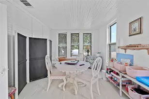 622 W 7th St, Taylor, TX 76574 - Photo 23