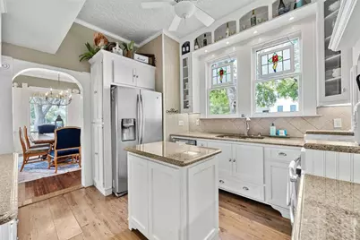 622 W 7th Street, Taylor, TX 76574 - Photo 11