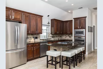 10025 Scull Creek Drive, Austin, TX 78730 - Photo 9