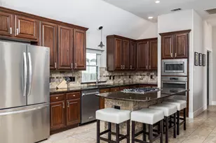 10025 Scull Creek Dr, Austin, TX 78730 - Photo 9