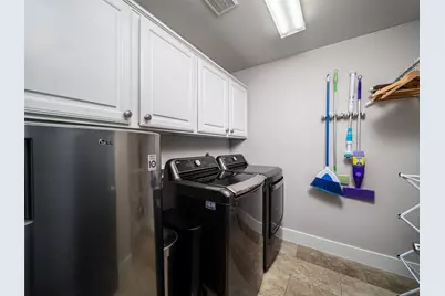 10025 Scull Creek Drive, Austin, TX 78730 - Photo 17
