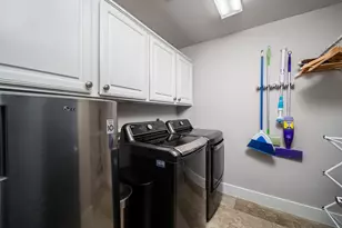 10025 Scull Creek Dr, Austin, TX 78730 - Photo 17