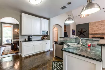 20501 Bee Hive Lane, Spicewood, TX 78669 - Photo 13