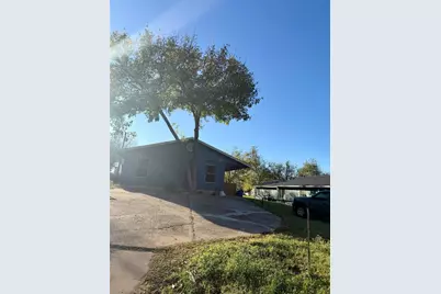 511 Central Avenue #A, Elgin, TX 78621 - Photo 1