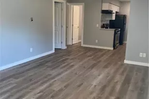 511 Central Ave, Elgin, TX 78621 - Photo 3