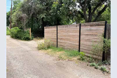 2511 E Cesar Chavez Street, Austin, TX 78702 - Photo 9