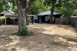 2511 E Cesar Chavez St, Austin, TX 78702 - Photo 5