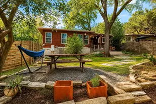 2209 La Casa Dr, Austin, TX 78704 - Photo 17