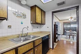 6300 Libyan Dr, Austin, TX 78745 - Photo 15