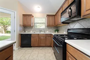 4423 Meadowside Ln, Round Rock, TX 78665 - Photo 9