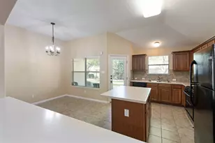 4423 Meadowside Ln, Round Rock, TX 78665 - Photo 7