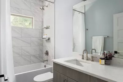 1193 E M. Franklin Avenue #2, Austin, TX 78721 - Photo 11