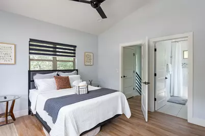 1193 E M. Franklin Avenue #2, Austin, TX 78721 - Photo 13