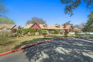 1601 Faro Dr, Austin, TX 78741 - Photo 3