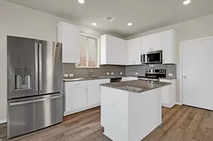 449 Stone Water Ln, Jarrell, TX 76588 - Photo 5