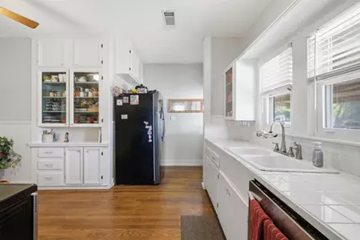 255 S Lampasas Street, Bertram, TX 78605 - Photo 15
