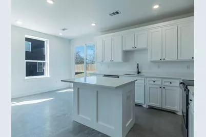 1010 E Marble Street #B, Burnet, TX 78611 - Photo 7