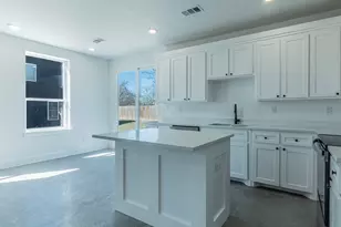 1010 E Marble St, Burnet, TX 78611 - Photo 7