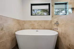 8900 Point W Dr, Austin, TX 78759 - Photo 29