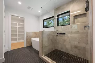 8900 Point W Dr, Austin, TX 78759 - Photo 25
