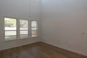 200 Bishop Wood Rd, Dripping Springs, TX 78620 - Photo 5