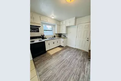 622 Trinity Street, Lockhart, TX 78644 - Photo 3