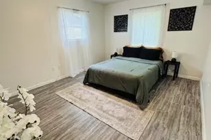 622 Trinity St, Lockhart, TX 78644 - Photo 1