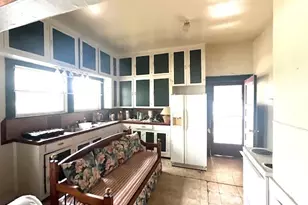 206 Hinton St, Three Rivers, TX 78071 - Photo 11