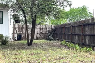 206 Hinton St, Three Rivers, TX 78071 - Photo 7