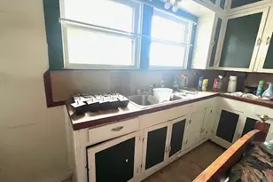 206 Hinton St, Three Rivers, TX 78071 - Photo 15