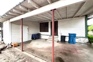 206 Hinton St, Three Rivers, TX 78071 - Photo 5