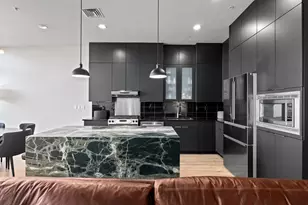 555 E 5th St, Austin, TX 78701 - Photo 7