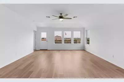 13701 Tucker Hedge Pass, Elgin, TX 78621 - Photo 15