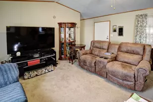 106 Lakewood Dr, Bastrop, TX 78602 - Photo 7