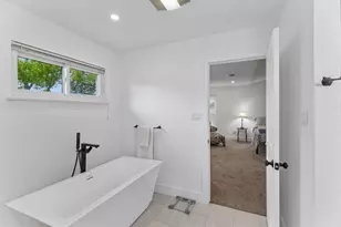 114 Cedar Dr, Mountain City, TX 78610 - Photo 21