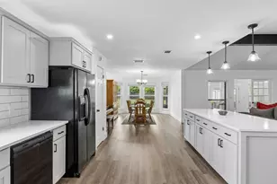 114 Cedar Dr, Mountain City, TX 78610 - Photo 17