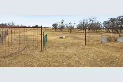 610 Eastview Drive, Georgetown, TX 78626 - Photo 39