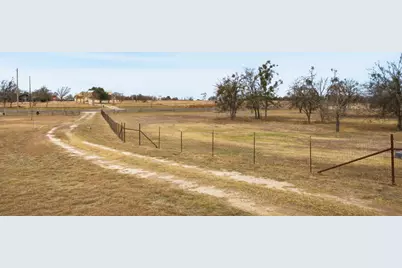 610 Eastview Drive, Georgetown, TX 78626 - Photo 33