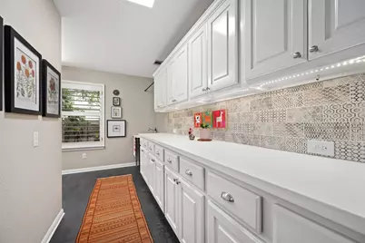 13315 Country Lake Drive, Austin, TX 78732 - Photo 19