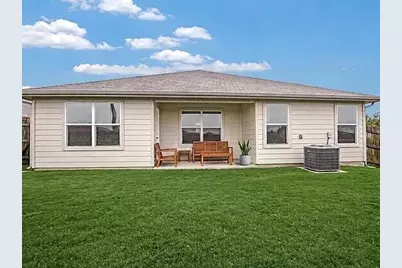 1011 Pembroke Court, Hutto, TX 78634 - Photo 9