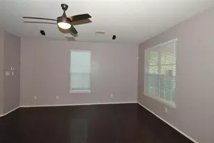 1900 Scofield Ridge Pkwy, Austin, TX 78727 - Photo 5