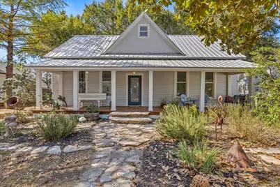 503 Wilkes Street, Smithville, TX 78957 - Photo 1
