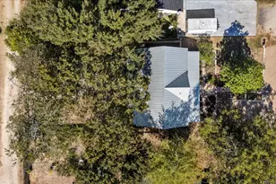 503 Wilkes St, Smithville, TX 78957 - Photo 31